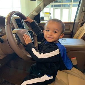 Meet your Posher, Adam